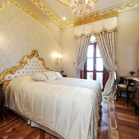 Maroon Bosphorus 5*