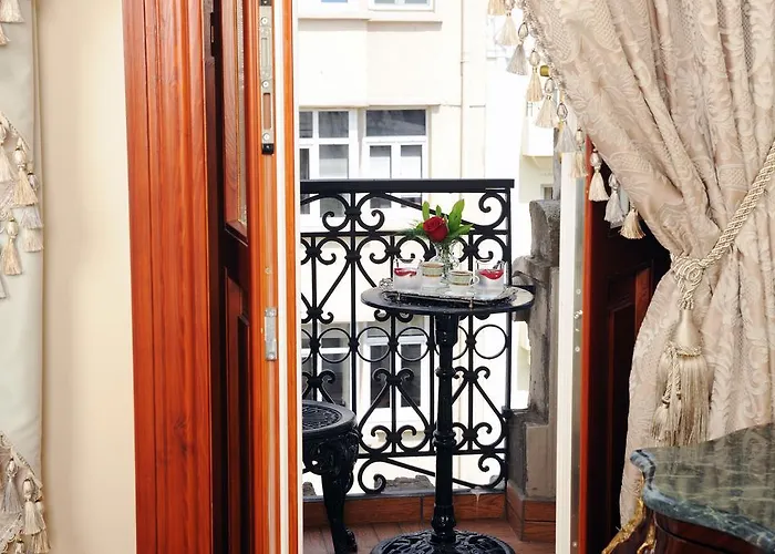 Maroon Bosphorus Hotel 5*