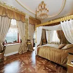 Maroon Bosphorus 5*