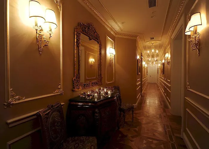 Maroon Bosphorus Hotel 5*