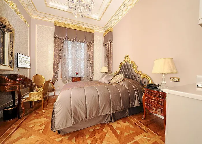 Maroon Bosphorus 5* Istanboel