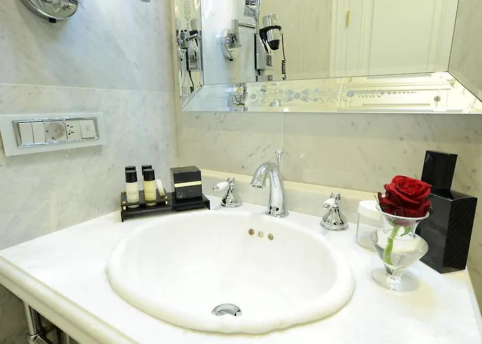 Hotel Maroon Bosphorus Istanboel