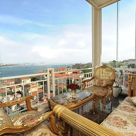 Maroon Bosphorus 5*