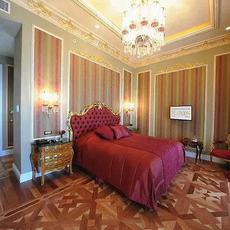 Maroon Bosphorus Hotel