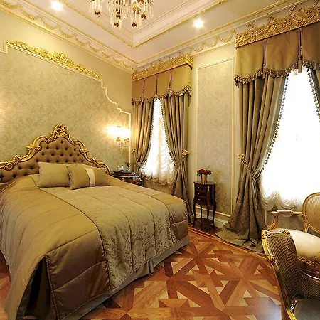 Maroon Bosphorus 5* Istambul