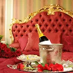 Maroon Bosphorus Hotel