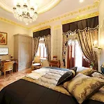 Maroon Bosphorus Hotel