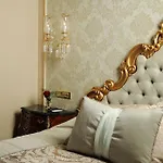 Maroon Bosphorus Hotel