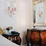 Maroon Bosphorus Hotel