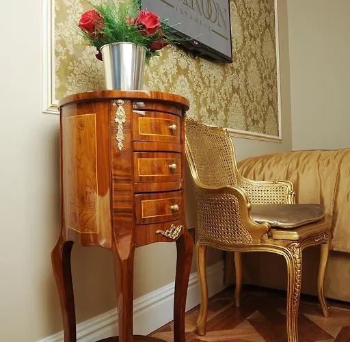 Maroon Bosphorus Hotel