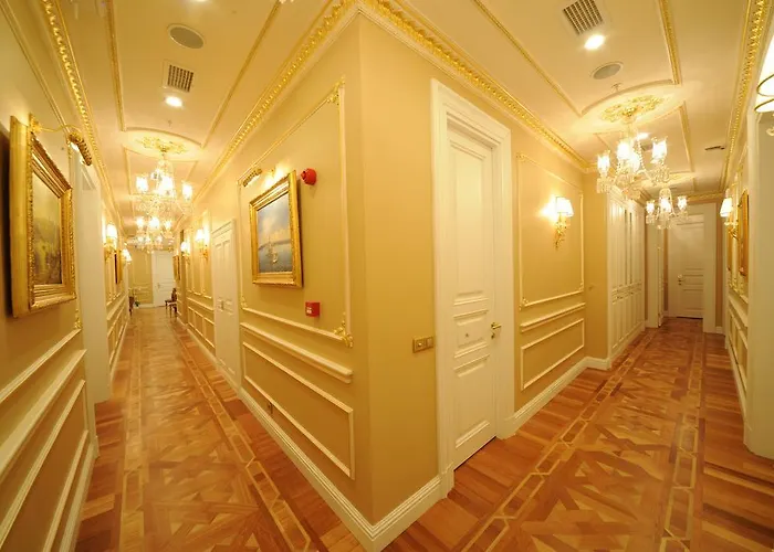 Maroon Bosphorus Hotel 5*